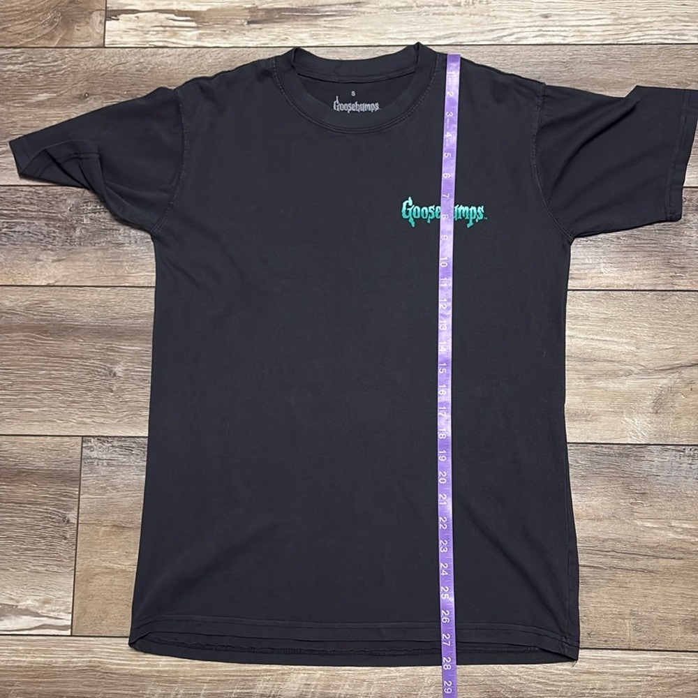 NWOT Goosebumps Curse of Camp Cold Lake T Shirt Small - Picture 7 of 7